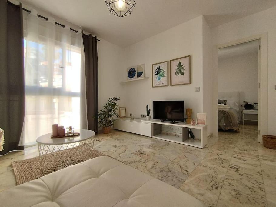 Love Rent4 Malaga Lyli Torremolinos Exterior photo